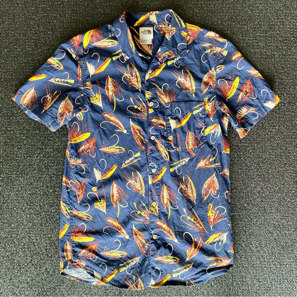 The North Face Men's Navy Fly Fishing Pattern Button Up Shirt Size Small
